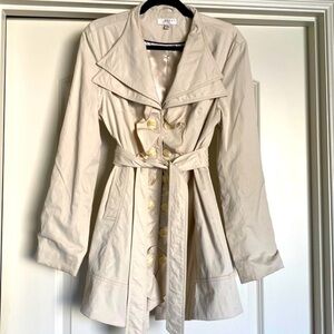 Kenar women's spring jacket beige Ruffle front Girly cottage core Romantic Sz M